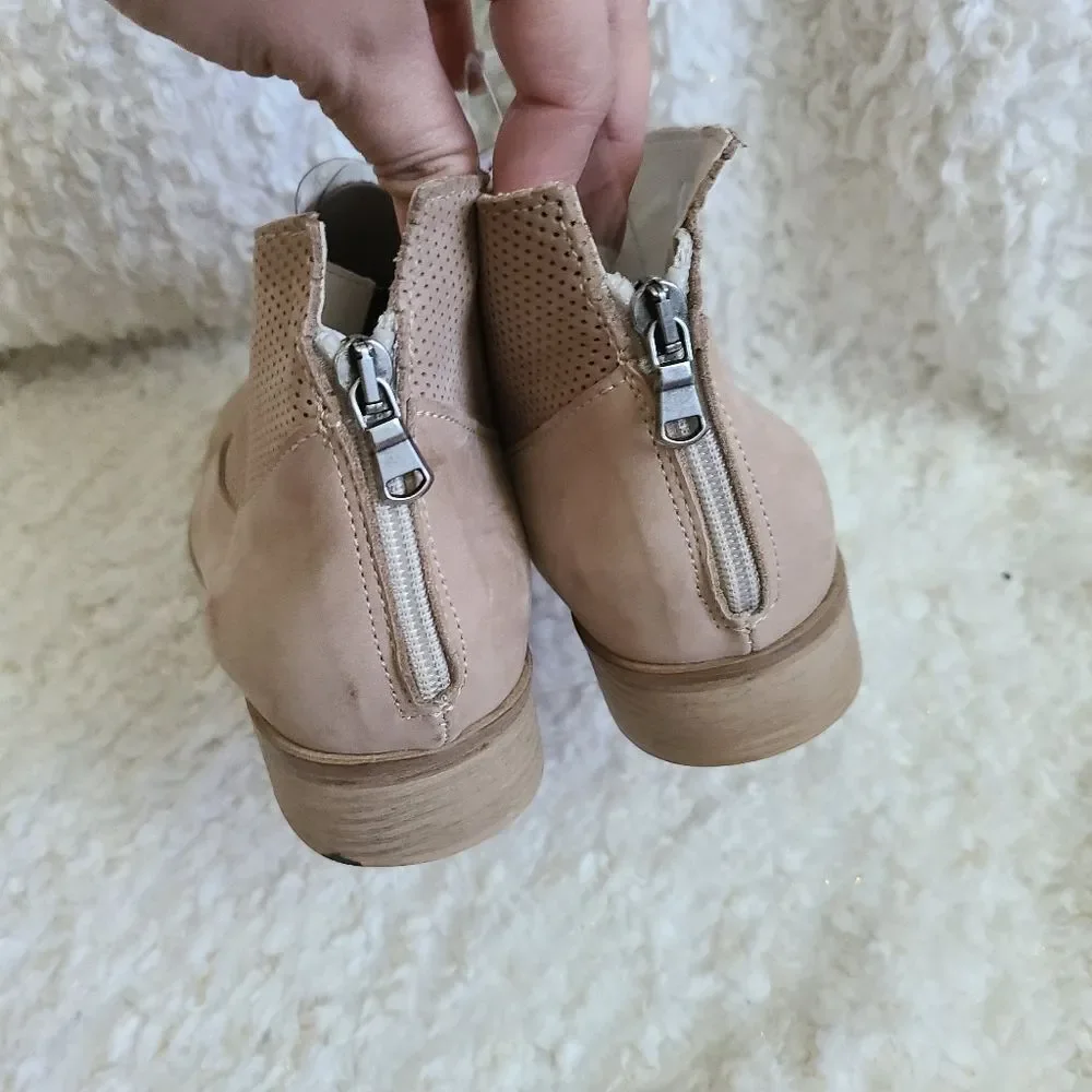 Joy Wendel beige suede Leather ankle boots back‎ zip sz 40